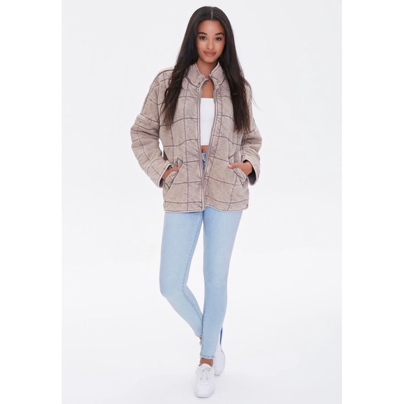 🆕 [F21] Quilted Zip Up Oversized Jacket - Picture 5 of 7